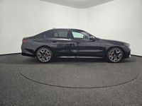 Gebraucht BMW 540 M Sport 303 PS (222 kW) 2025 Schwarz Limousine