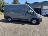 Gebraucht Fiat Ducato 140 PS (102 kW) 2025 Grau Van