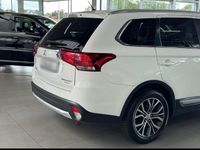 Gebraucht Mitsubishi Outlander 150 PS (110 kW) 2016 Weiß SUV