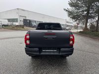 Gebraucht Toyota HiLux Executive 204 PS (150 kW) 2021 Rot Abholung