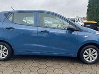 Gebraucht Hyundai i10 Classic 67 PS (49 kW) 2017 Blau Kleinwagen