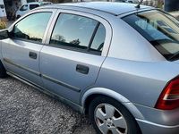 Usata Opel Astra 86 CV (63 kW) 2002 Argento Berlina