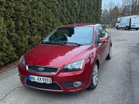 Gebraucht Ford Focus Cabriolet 140 PS (102 kW) 2008 Rot Cabrio
