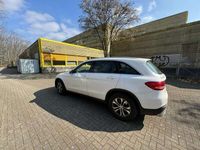 gebraucht Mercedes GLC220 d 4Matic 9G-TRONIC