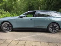 Gebraucht BMW i5 Performance 250 kW (340 PS) 2024 Grün Kombi