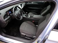 Gebraucht Opel Insignia Edition 140 PS (102 kW) 2017 Grau Kombi