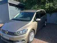 Gebraucht VW Touran Comfortline 150 PS (110 kW) 2017 Gold Van / Kleinbus