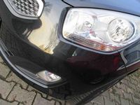 Gebraucht Kia Venga Attract 90 PS (66 kW) 2011 (9f) stone black Kleinwagen