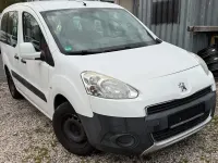 Gebraucht Peugeot Partner 98 PS (72 kW) 2013 Weiß Van / Kleinbus