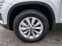 Neu Skoda Karoq Selection 150 PS (110 kW) 2026 Brillantsilber metallic SUV