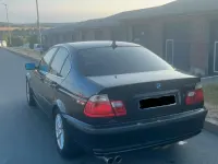 Gebraucht BMW 325 Basis 192 PS (141 kW) 2001 Schwarz Limousine