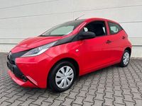 Gebraucht Toyota Aygo 69 PS (50 kW) 2017 Super red 5 Kleinwagen