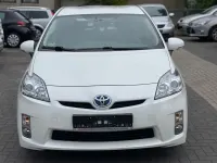 Gebraucht Toyota Prius Life 99 PS (72 kW) 2013 Weiß Limousine