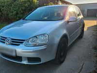 Gebraucht VW Golf V 105 PS (77 kW) 2005 Grau Kleinwagen