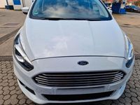 Gebraucht Ford S-MAX Titanium 179 PS (131 kW) 2016 Weiß Van / Kleinbus