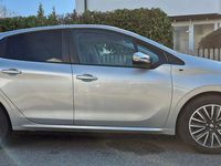 Gebraucht Peugeot 208 Active 83 PS (61 kW) 2015 Silber Kleinwagen