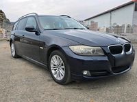 Gebraucht BMW 318 Exclusive 143 PS (105 kW) 2010 Blau Kombi