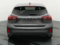 Gebraucht Ford Focus ST-Line X 116 PS (85 kW) 2025 Magnetic grijs Limousine