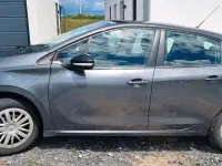 Gebraucht Peugeot 208 82 PS (60 kW) 2017 Grau Kleinwagen