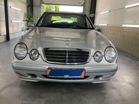 Gebraucht Mercedes E200 116 PS (85 kW) 2001 Silber Limousine
