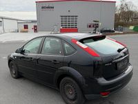 Second-hand Ford Focus 116 CP (85 kW) 2006 Negru Break