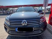 Gebraucht VW Touareg 262 PS (192 kW) 2016 Grau SUV