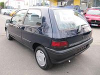 Gebraucht Renault Clio 54 PS (39 kW) 1991 Blau Kleinwagen