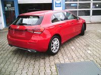 Gebraucht Mercedes A200 163 PS (119 kW) 2018 Jupiterrot  unilack Limousine