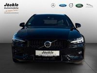 Gebraucht Volvo V60 Plus 197 PS (144 kW) 2024 Onyx black / metallic Kombi