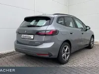 Gebraucht BMW 225 Active Tourer Efficient Dynamics 245 PS (180 kW) 2023 Skyscraper grau metallic Van / Kleinbus