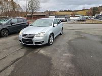 Gebraucht VW Jetta Freestyle 122 PS (89 kW) 2009 Silber Limousine