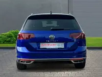 Gebraucht VW Passat Business 190 PS (139 kW) 2024 Lapiz blue metallic Kombi