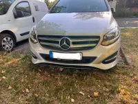 Gebraucht Mercedes B180 AMG line 122 PS (89 kW) 2016 Grau Kleinwagen