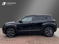Neu Jeep Avenger Summit 110 PS (80 kW) 2026 Volcano black SUV
