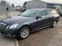 Gebraucht Mercedes E200 Elegance 184 PS (135 kW) 2011 Grau Kombi