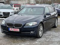 Gebraucht BMW 525 Luxury Line 218 PS (160 kW) 2014 Blau Kombi