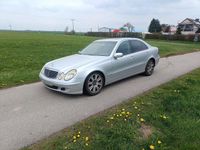 Gebraucht Mercedes E220 150 PS (110 kW) 2002 Silber Limousine