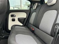 Gebraucht Renault Twingo Zen 60 kW (82 PS) 2022 Blackpearlschwarz (metallic) Kleinwagen