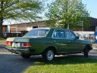 Gebraucht Mercedes 200 60 PS (44 kW) 1979 Grün Limousine