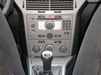 Gebraucht Opel Astra 90 PS (66 kW) 2006 Silber metallic Limousine