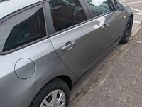 Gebraucht Opel Astra 95 PS (69 kW) 2011 Grau Kombi