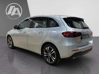 Gebraucht Mercedes B180 136 PS (100 kW) 2025 Hightech silber Van / Kleinbus