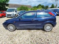 Second-hand Ford Focus Viva 75 CP (55 kW) 2004 Albastru Berlinǎ