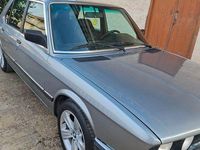 Gebraucht BMW 518 Performance 105 PS (77 kW) 1985 Blau Limousine