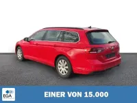 Używany VW Passat Edition 122 KM (89 kW) 2023 Czerwony Kombi