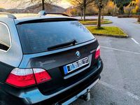 Gebraucht BMW 525 197 PS (144 kW) 2008 Grau Kombi