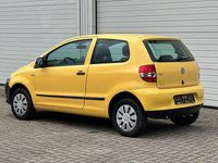 Gebraucht VW Fox Basis 54 PS (39 kW) 2005 Gelb Kleinwagen