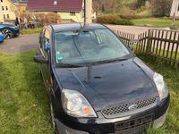 Second-hand Ford Focus 60 CP (44 kW) 2006 Albastru Hatchback