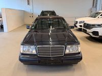 Gebraucht Mercedes E200 136 PS (100 kW) 1996 Schwarz Cabrio