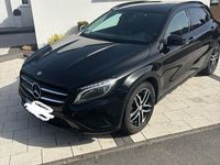Gebraucht Mercedes GLA220 Night 177 PS (130 kW) 2016 Schwarz SUV